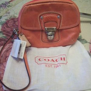 Coach POPPY Push Lock Leather Wristlet #47605 NWT